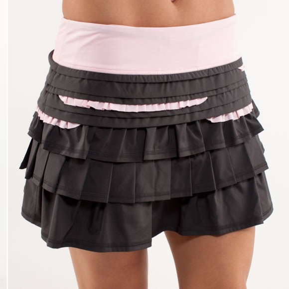 lululemon athletica Dresses & Skirts - RARE Lululemon Back On Track Skirt 4 Grey Pink